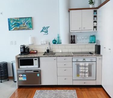 Auckland Central Business District Apartment | AKW The Sands on WATER 2 bdrm sleeps 5