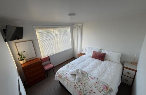 Oamaru House | Top of Tyne - Peace, Comfort & Local Connection