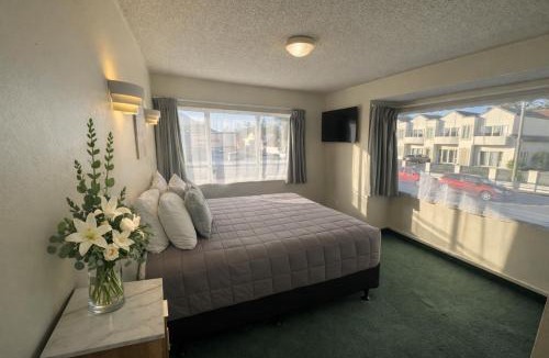 Napier Hotel | BK's Fountain Court Motel