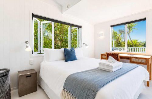 Surfdale House | Bluebelle - Stay Waiheke