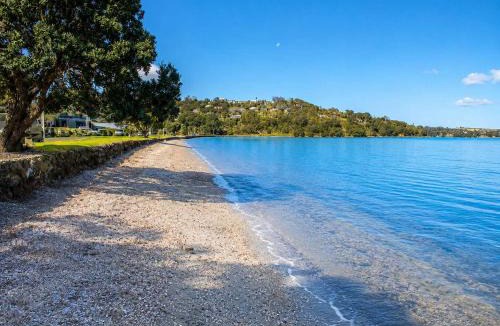Blackpool Hotel | Seaside on Waiheke - Stay Waiheke