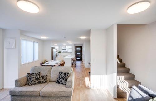 Hastings House | Mayfair Haven - Hastings Holiday Home