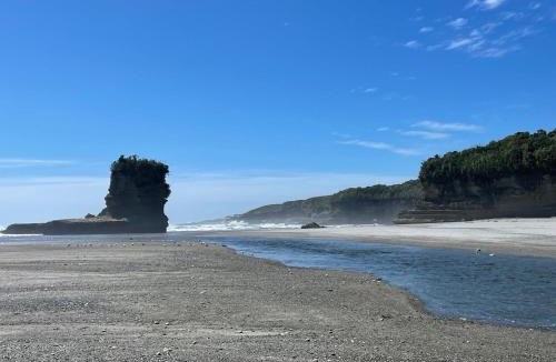 Punakaiki Hostel | Punakaiki Beach Hostel