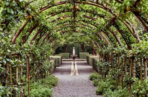 Featherston Bed & Breakfast | Fernside Estate and Gardens