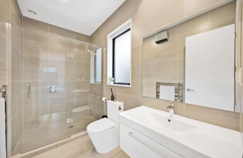 Wainui House | Entire Home in Milldale, Auckland