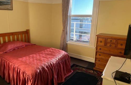 Waimate House | Paddys backpackers