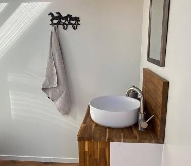 Oruanui House | Czars Rest tiny home