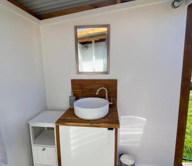 Oruanui House | Czars Rest tiny home
