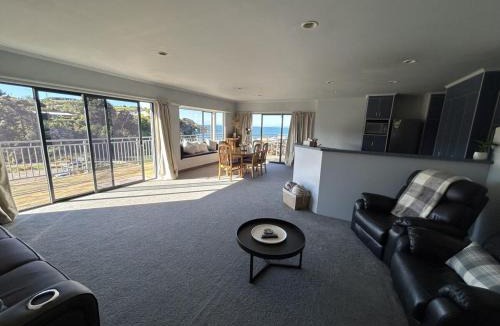 Kaiteriteri House | Seaside At Stephens Bay
