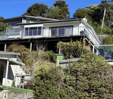 Kaiteriteri House | Seaside At Stephens Bay