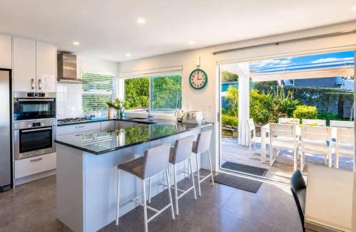 Oneroa House | Bella Seven- Stay Waiheke