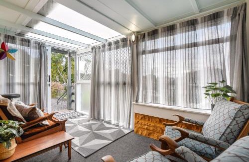 Tauranga House | The Quiet Nook - Tauranga Holiday Home