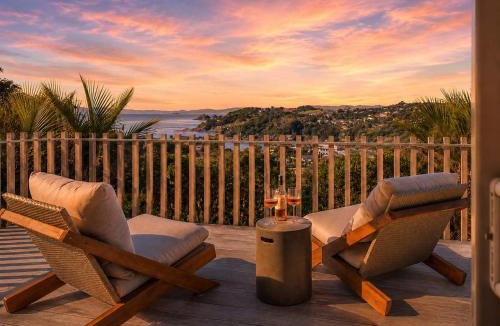 Oneroa House | Oneroa Vines and Views- Stay Waiheke
