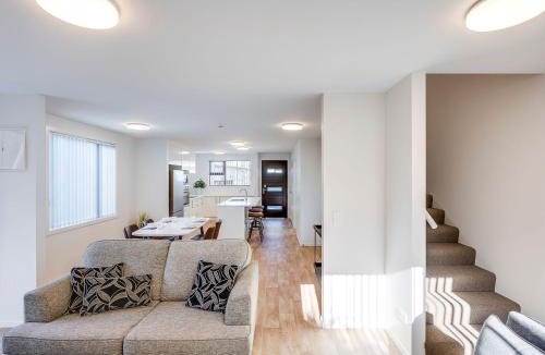 Hastings House | Mayfair Holiday Home - Hastings Accommodation