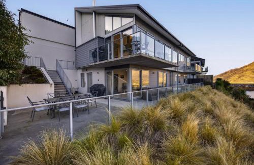 Frankton House | Middleton Vista - Lake views