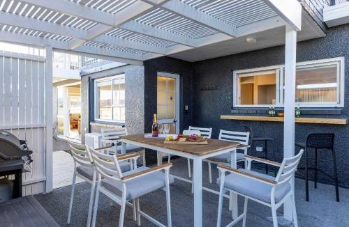 Taupo Apartment | Roberts Street Central 4 Bedroom Sleeps 10