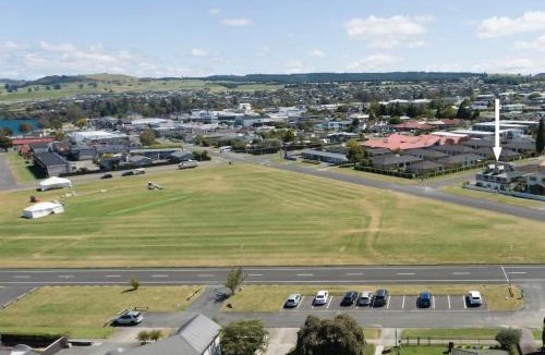 Taupo Apartment | Roberts Street Central 4 Bedroom Sleeps 10