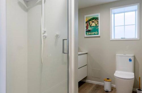Taupo Apartment | Roberts Street Central 4 Bedroom Sleeps 10