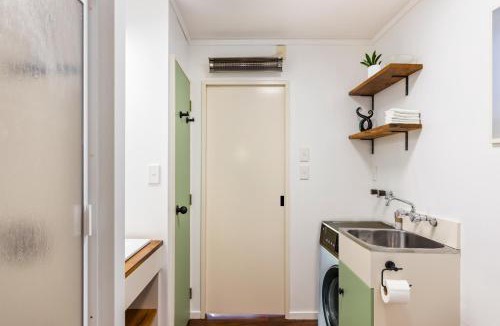 Acacia Bay House | Kereru Garden Cottage