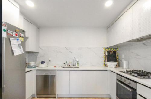 Papakura House | Luxury Ensuite room in modern Home