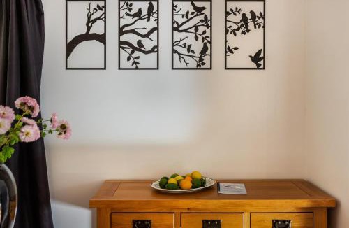 Acacia Bay House | Kereru Garden Cottage