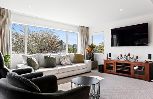 Rainbow Point House | Rainbow Haven, Where family time meets Lake time