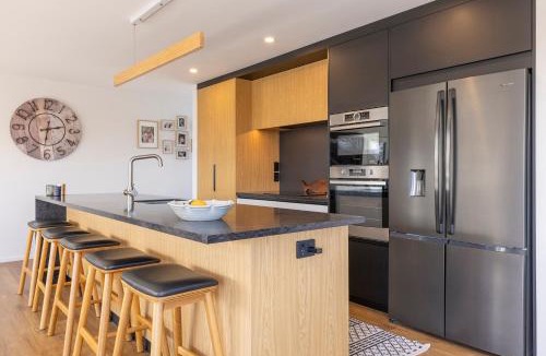 Rainbow Point House | Rainbow Haven, Where family time meets Lake time