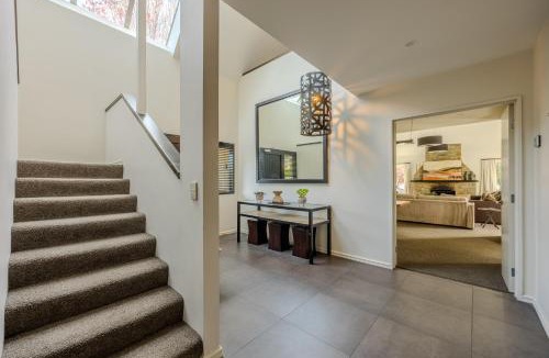Wanaka Hotel | Mishika Retreat and Lodge