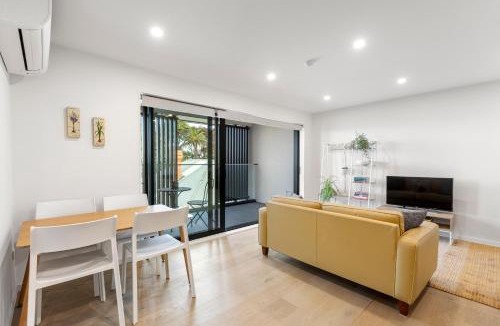 Mangere Bridge Apartment | Modern Apartment Near The Airport