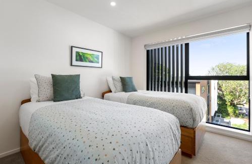 Mangere Bridge Apartment | Modern Apartment Near The Airport