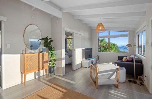 Tairua House | Tideview Cottage - Incredible Views - Tairua