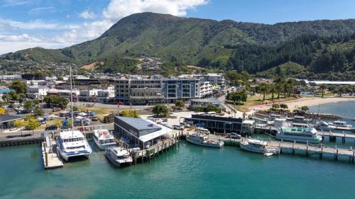 Picton Apartment | Picton Waterfront Oxley's Luxury Apartment