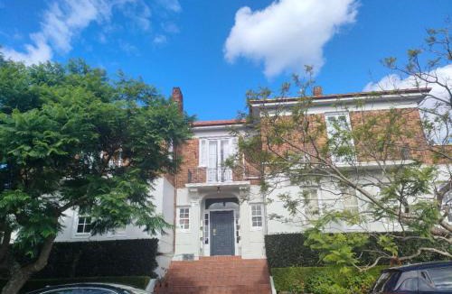 Parnell Apartment | 4 double and 2 single sofa beds apartment