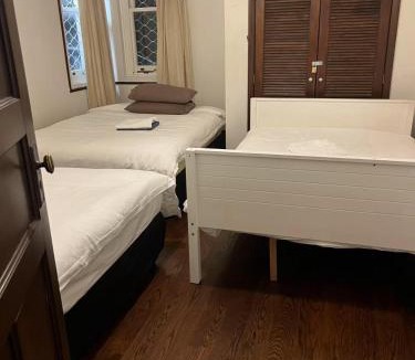 Parnell Apartment | 4 double and 2 single sofa beds apartment
