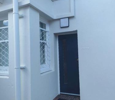 Parnell Apartment | 4 double and 2 single sofa beds apartment