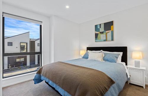 Linwood Apartment | Stylish 2BR Apartment Gated Complex Free Parking