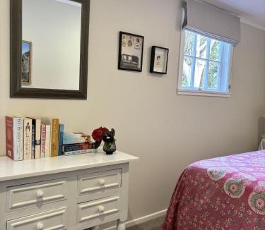 Waimauku Bed & Breakfast | Lulu's Cottage by Native Forest