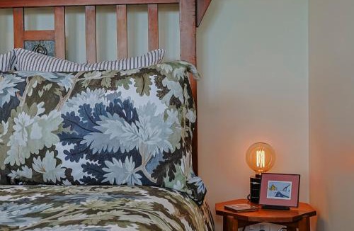 Matamata Bed & Breakfast | Frankie And Hugh's The Quiet Burrow