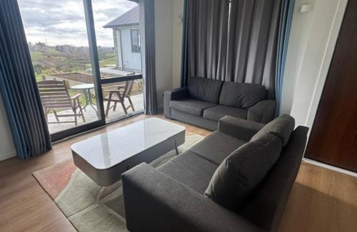 Ramarama House | 1 Bedroom Granny Flat D
