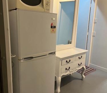 Auckland Apartment | 3 single and 2 double sofa beds Apartment 7