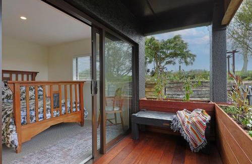 Matamata Bed & Breakfast | Frankie And Hugh's The Quiet Burrow