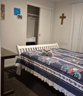 New Plymouth House | Rest & Relax at Ambury