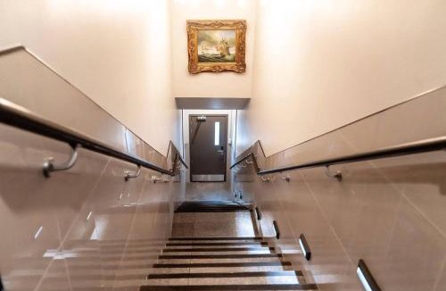 Sandringham Apartment | 3 Bedroom Luxury Apartment with free parking