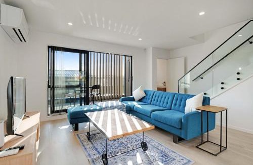 Howick House | The Family Townhouse with Bunk Beds and Air-Con