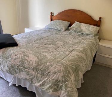 Hangatiki House | Waitomo Farmstay Cottage 1 - Kauri Cottage