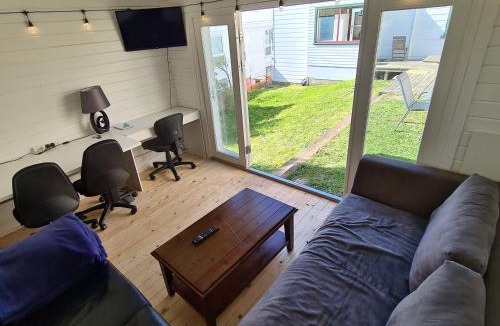 Wellington Hostel | House of Pirie