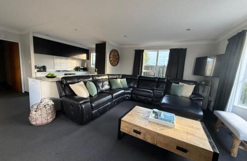 Blenheim House | Fresh and Fancy Home away from Home