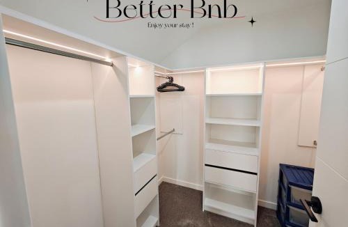 Bucklands Beach House | Sunny Bucklands Beach Retreat · Spacious 5BR 4.5BA