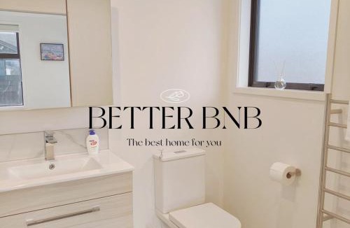 Trentham House | Modern & New 3 Beds 6 Guests