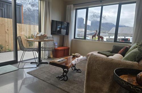 Kawarau Falls Apartment | Remarkables Burrow